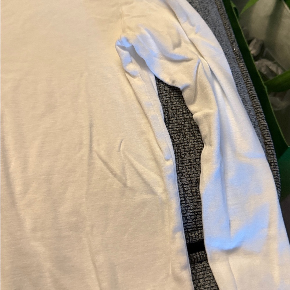 GAP Cream/White Favorite Crew Shirt - Size Small - Picture 8 of 15